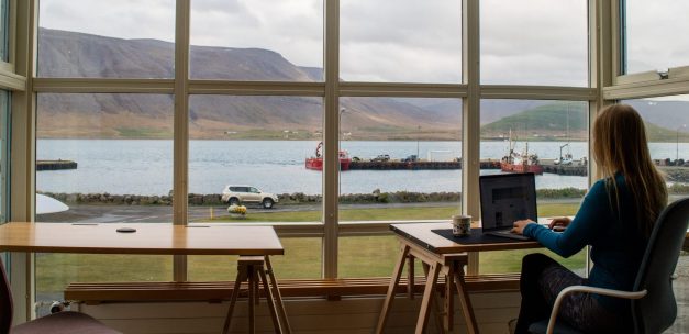 Hybrid working – understanding the advantages