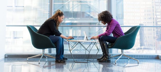 Reverse Mentoring – Why It Is A Must-Have in 2023